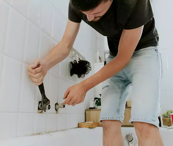 Affordable Bathtub Faucet Replacement in Farmingville: Choose Experienced Local Technicians