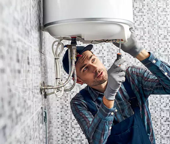 Expert Plumber for Hot Water Tank Maintenance in Farmingville, NY: Schedule Reliable Maintenance Services with Us