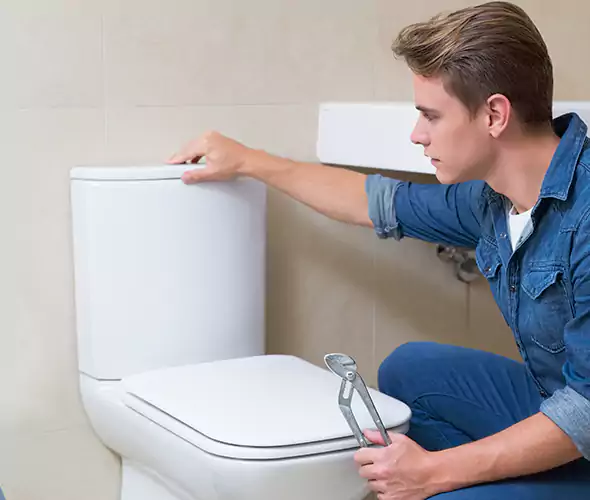 Expert Plumber for Toilet Replacement in Farmingville, NY: Schedule Affordable Toilet Replacement Services with Us